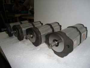 Aluminum multiple gear pumps
